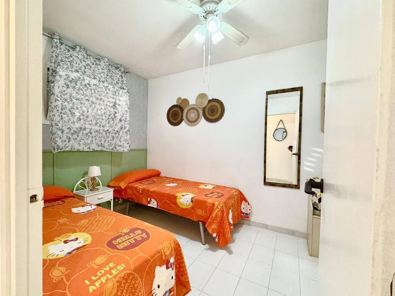 Apartsalou Blau Mari Buitenkant foto