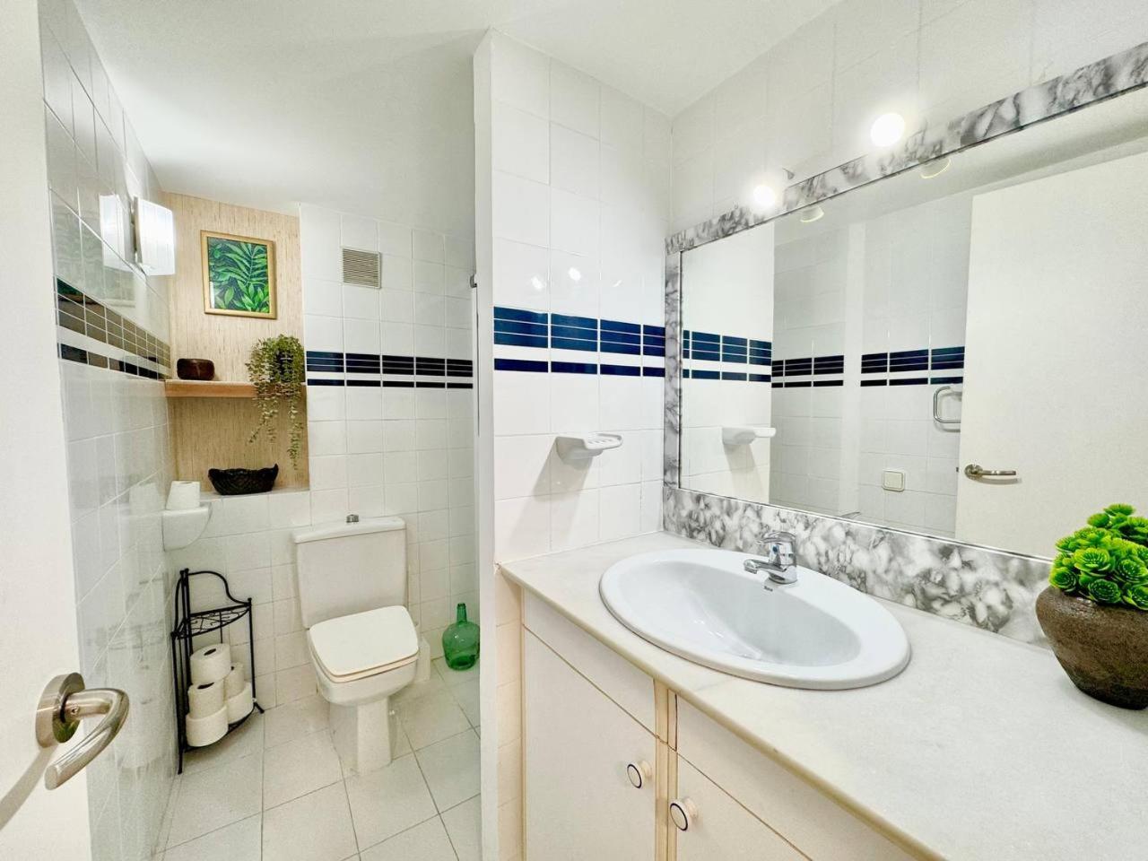 Apartsalou Blau Mari Buitenkant foto