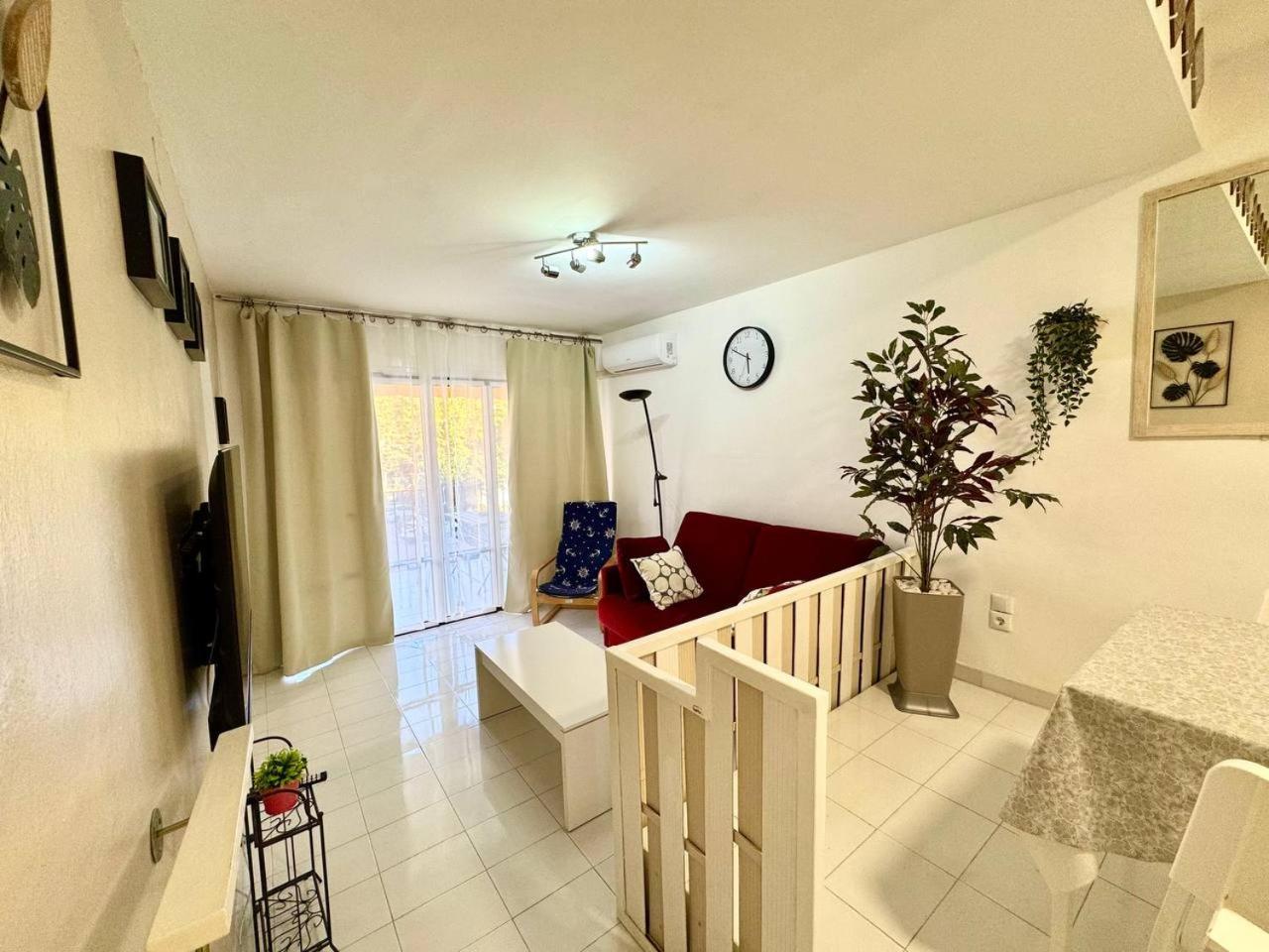 Apartsalou Blau Mari Buitenkant foto